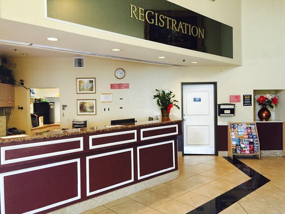San Bernandino Inn & Suites 샌 베르나디노 외부 사진