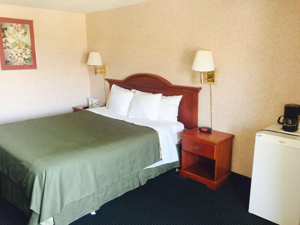 San Bernandino Inn & Suites 샌 베르나디노 외부 사진